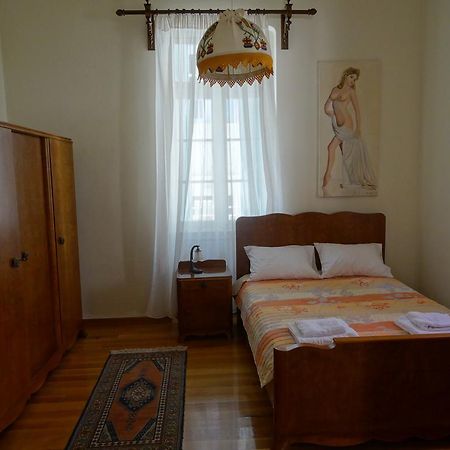 فيلا خانيافي Neoclassical House المظهر الخارجي الصورة
